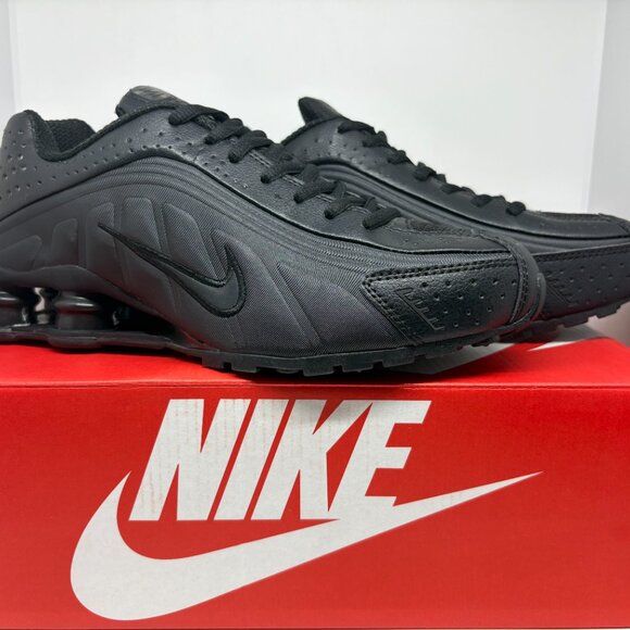 Mens Black Nike Shox - Picture 2 of 7